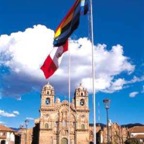 cuzco-plaza-flags_WM