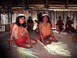 YAGUA-2women amazon rainforest tour