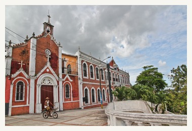 iquitos Delfin amazon cruise