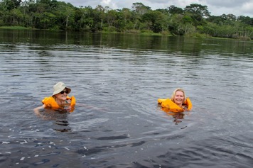 JungleExperiences-ZafiroCruise-Swimming