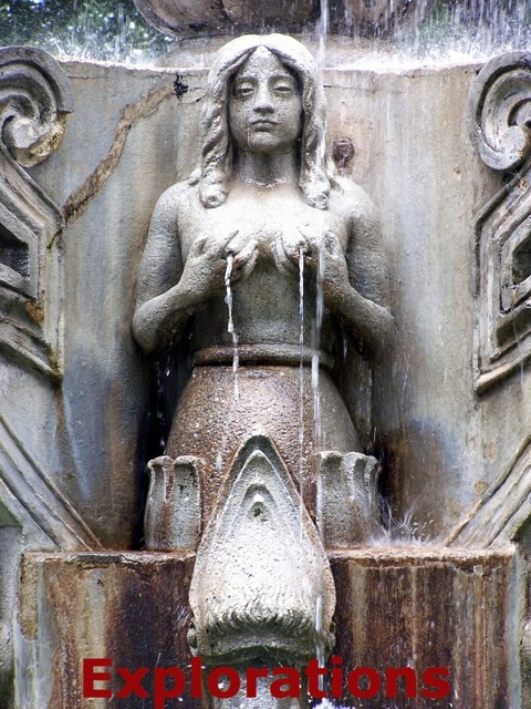 Antigua fountain woman_WM