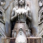 Antigua fountain woman_WM