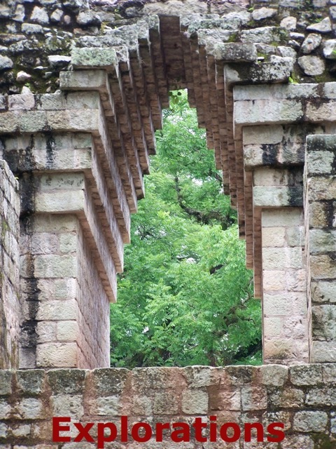 Copan arch closer_WM